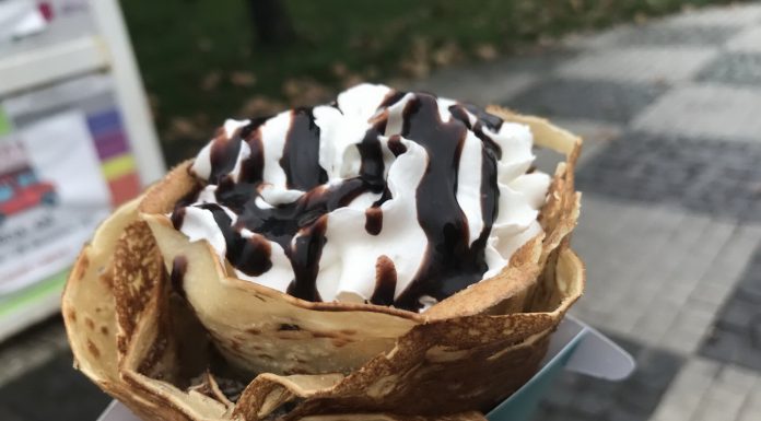 Degustăm Crepes La Nu Ştiu Cine: Nu ştiu cine poate face clătite mai bune