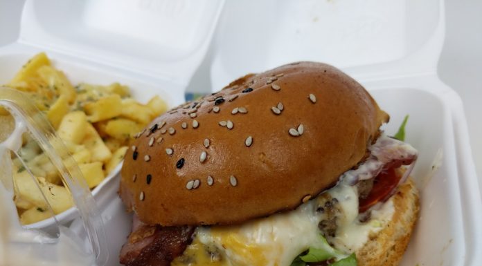 Degustăm Baz Street Burger: călătorie zemoasă până în Dijon şi înapoi