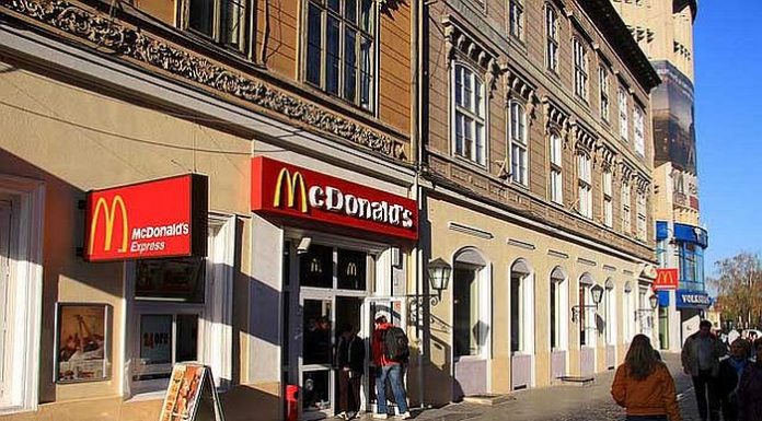 McDonald’s anunţă deschiderea unui restaurant nou în centrul Sibiului la vară
