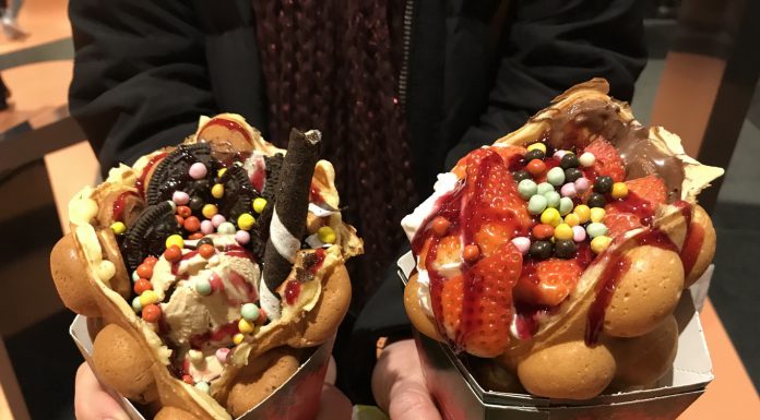Degustăm Bubble Waff’: gofrele multicolore care te fac să vezi luminiţe