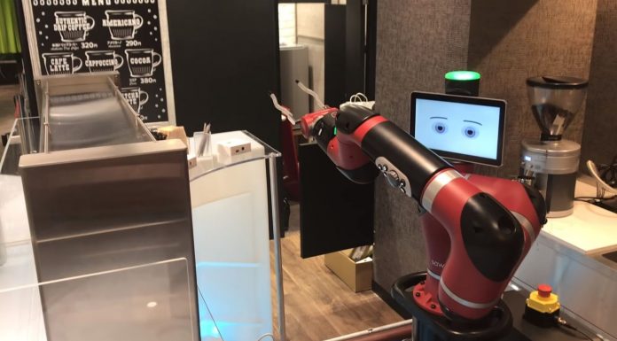 În Japonia există o cafenea cu un robot care îţi prepara şi serveşte cafeaua; Iată-l pe Sawyer! (Video)