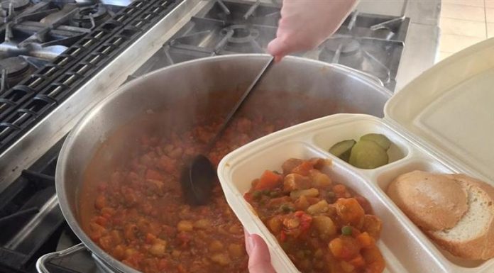 Risipa de alimente este combătută cu ajutorul aplicaţiei clujene ShareFood