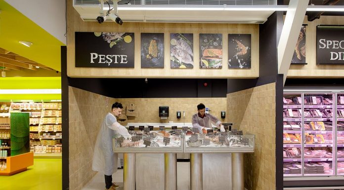 Mega Image Cobălcescu deschide Raionul de Peşte, cu fructe de mare proaspete