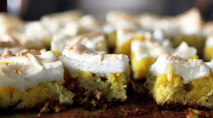 Sărbătoarea Rabarbărului aduce în prim plan o plantă mai puţin cunoscută, în prăjituri delicioase