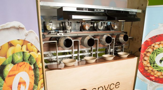 Iată roboţii Spyce care iau locul bucătarilor, creaţi de experţi de la MIT (Video)