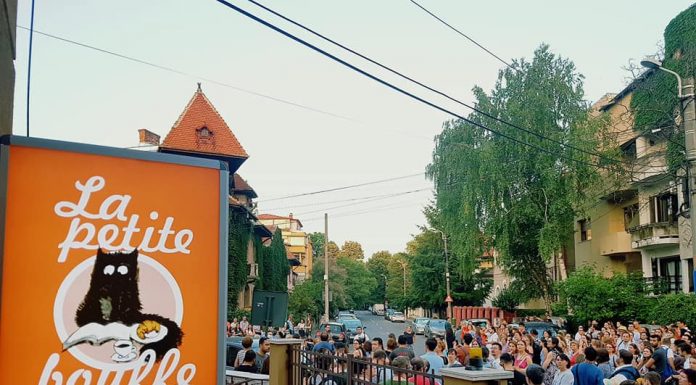 Gabriel Liiceanu deschide La Petite Bouffe – cafenea, patiserie şi librărie cochetă în Cotroceni