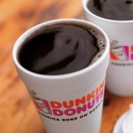 cafea Dunkin Donuts bere