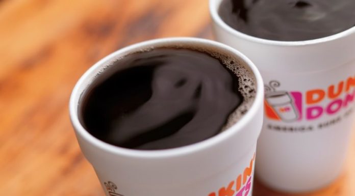 Dunkin Donuts îşi lansează propria bere cu aromă de cafea