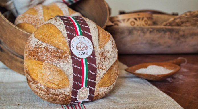 Pâinea tradiţională a Sfântului Ştefan din Ungaria este gata de coacere; Iată unde se poate degusta