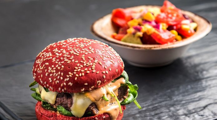 Vibes 19 este un nou Steakhouse tex-mex care debutează în Bucureşti