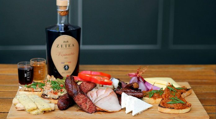 Hard Rock Cafe lansează un meniu cu preparate românești, cu ocazia Centenarului