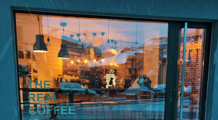 TETO inaugurează o nouă cafenea la Unirii, organizează degustări de bere şi vin
