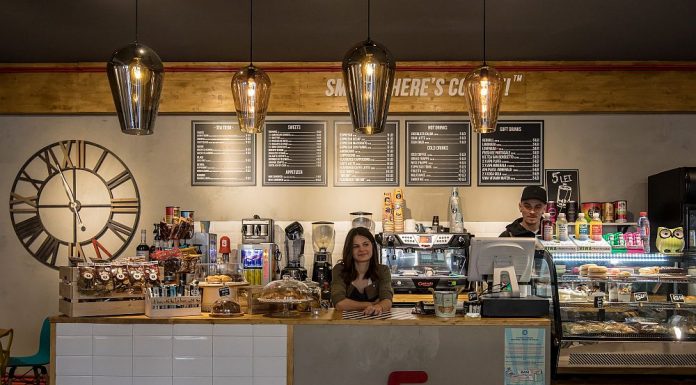 5 to Go a deschis cea mai mare cafenea a sa în Centrul Vechi din Bucureşti