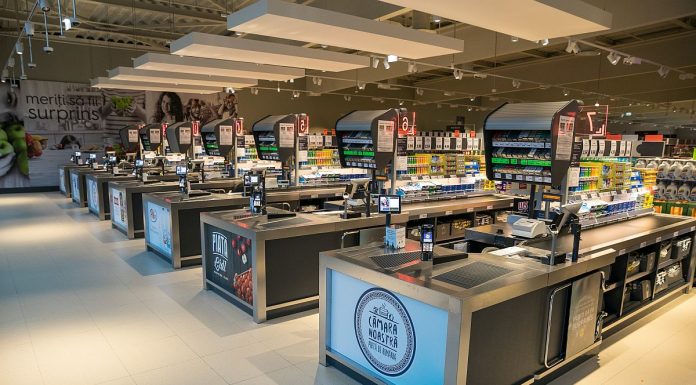 Lidl produce mezeluri marca proprie „Cămara Noastră” şi „Pikok”, cu ingrediente şi procedee bio