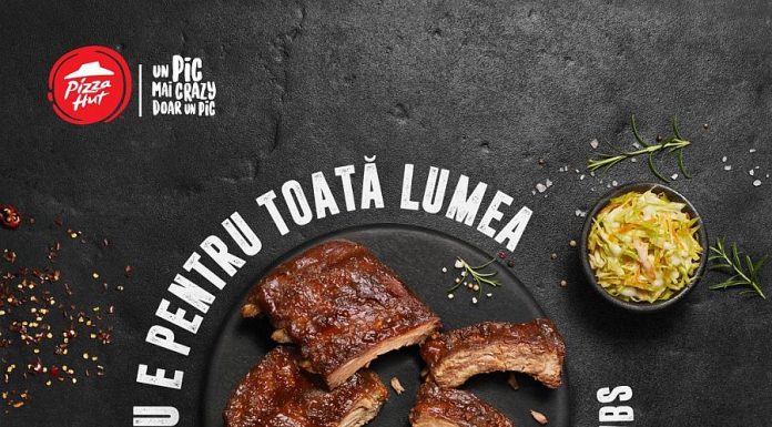 Pizza Hut pune la dispoziţie coastele de porc cu sosuri speciale în toate restaurantele din ţară