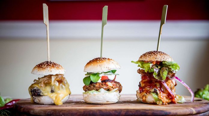 Burgerul a devenit tot mai popular la comenzile Foodpanda; Iată evoluţia sa, fix de Ziua Burgerului