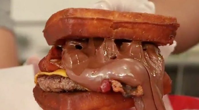 Burgerul cu Nutella s-a viralizat pe Internet; Iată unde îl găsiţi!