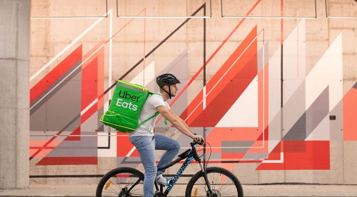 Uber Eats ajunge la Timişoara; Iată restaurantele de la care puteţi comanda mâncare