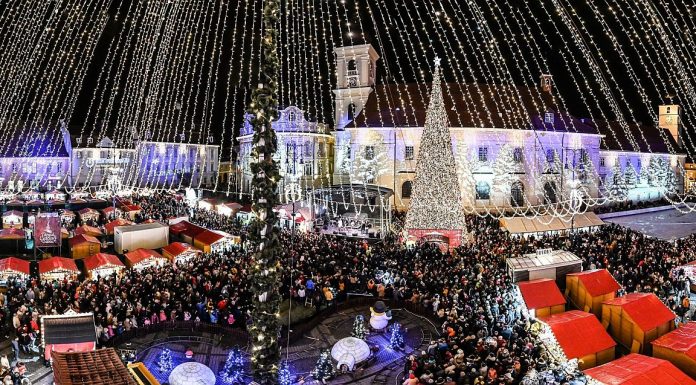 Primul Târg de Crăciun din România s-a deschis azi la Sibiu; Iată ce poţi face acolo
