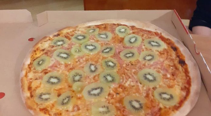 Toată lumea vorbeşte despre noua pizza cu kiwi din Suedia, care s-a viralizat; Să fie bună?