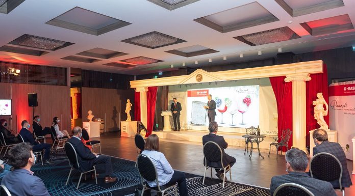Vinurile româneşti sunt premiate de BASF în cadrul concursului „Poveşti cu vinuri româneşti”