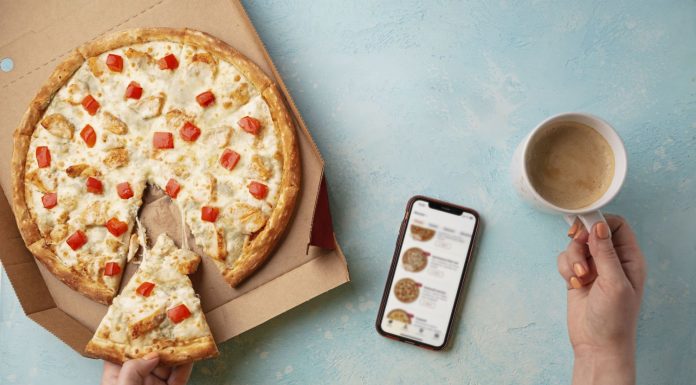 Dodo Pizza România anunţă lansarea unui nou sortiment de pizza: pizza gourmet Chicken Blue Cheese