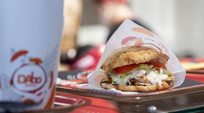 Franciza DAbo Doner continuă extinderea, cu 4 restaurante deschise în aceeaşi zi în 3 oraşe diferite