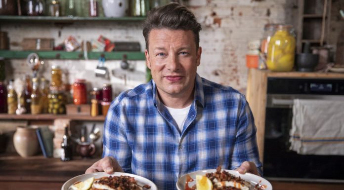 TV Paprika prezintă emisiunile culinare din martie 2021: Jamie Oliver cu show nou, Juliet Sears cu dulciuri
