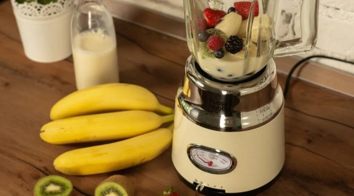 OFERTA ZILEI: Blenderul cu design retro Russell Hobbs 25192-56 primește 10% extra reducere! Russell Hobbs 25192-56