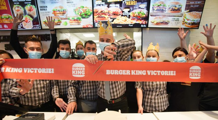 Burger King deschide restaurantul cu numărul 7 din România, situat în București pe Calea Victoriei Burger King