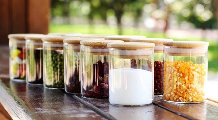 Cele mai bune 5 seturi de recipiente din sticlă pentru condimente Condimente