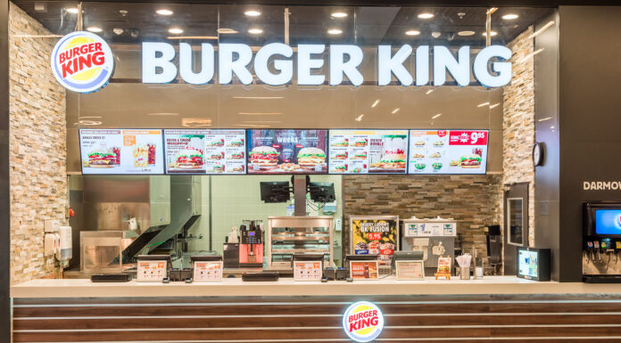 Burger King împlinește doi ani pe piața din România, timp în care a vândut peste 700.000 de burgeri Whopper Burger King