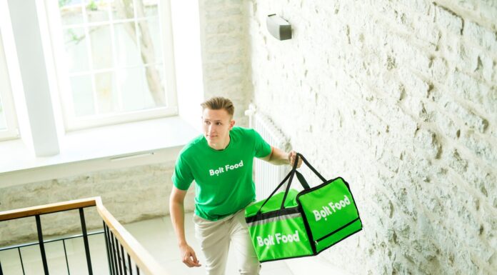 Bolt își extinde rețeaua națională de livratori în contexțul cererii crescute și al lansării serviciului Bolt Market