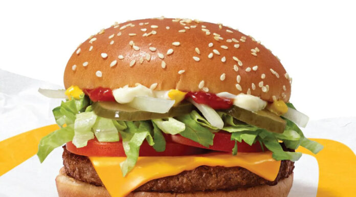 De Ziua Internaţională a Burgerilor aflăm că românii au cumpărat 6.1 milioane de burgeri în ultimul an