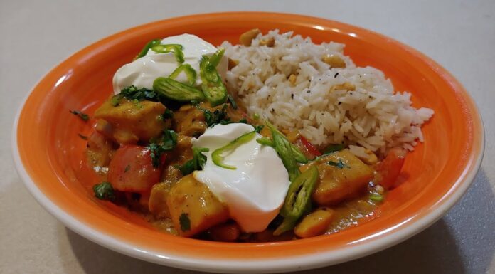 Azi Gătim cu Denis 🧑🍳 curry din pui cu orez basmati și arahide