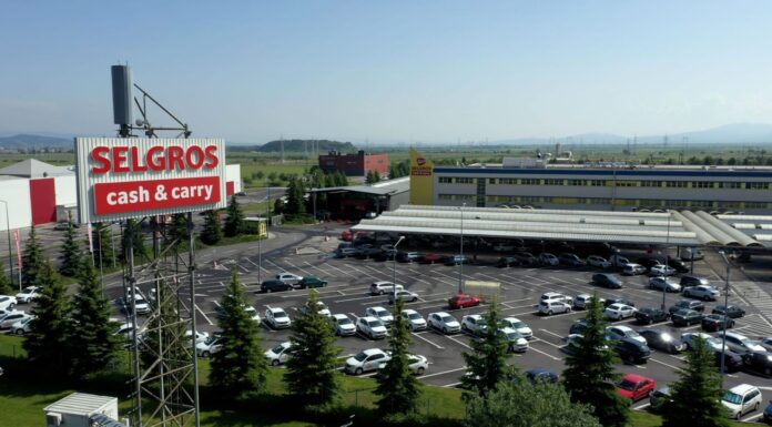 Selgros organizează alături de Reţeaua Naţională a Băncilor de Alimente o colectă de produse pentru refugiaţii din Ucraina