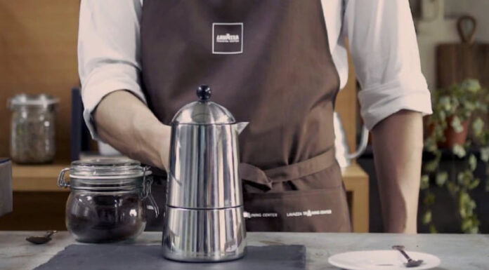 Specialiştii Lavazza oferă ponturi pentru o cafea preparată acasă, la moka pot