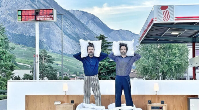 Hotelul cu zero stele te cazează în aer liber; Ultimul trend vine din Elveţia, este artă ironică