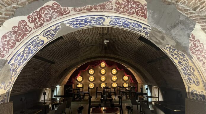 Cafeneaua Veche 9 s-a redeschis pe 4 noiembrie într-o clădire istorică, veche de 200 ani