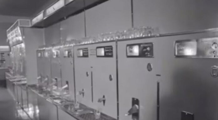 Primul fast food din România datează din 1962; Ce preparate se serveau pe atunci?