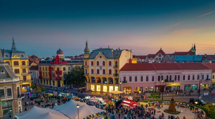 Oradea FestiFall debutează pe 13 octombrie, cu 3 scene, food truck-uri şi 400 artişti