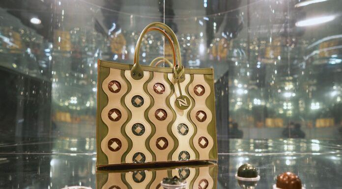 Nespresso ajunge artă, cu o expoziţie de capsule reciclate la Art Safari