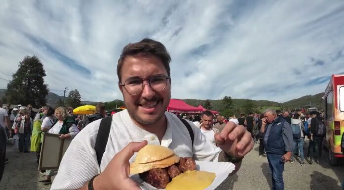 Aventură culinară la „Cel Mai Mare Târg din România”, cu mititei și plăcintă ardelenească