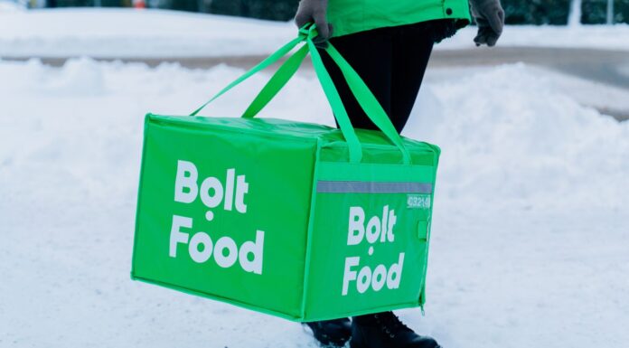 Bolt Food şi restaurantele partenere oferă băuturi calde livratorilor în sezonul rece