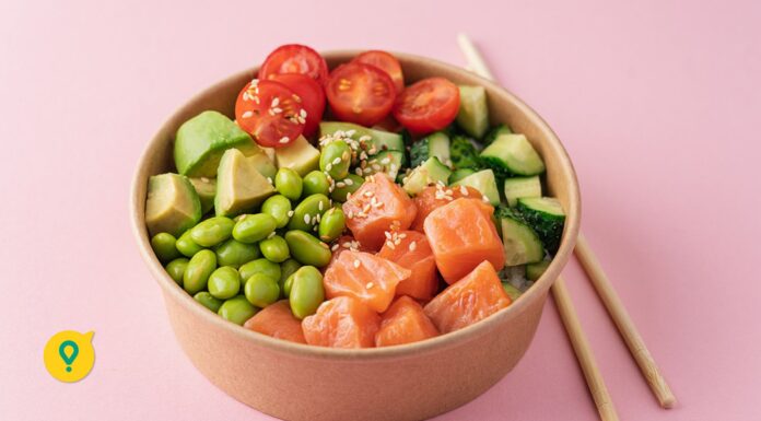 Poke bowl-ul e tot mai popular în România; Iată cifrele Glovo!