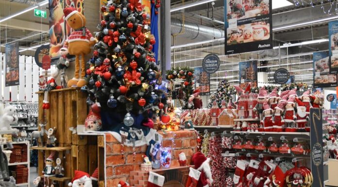 Târg de decoraţiuni de Crăciun la Auchan România; 4 colecţii exclusive debutează acolo