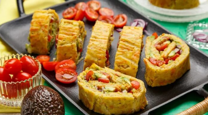 Bucătăria Lidl propune o ruladă ușoară, cu legume coapte și cheddar;
