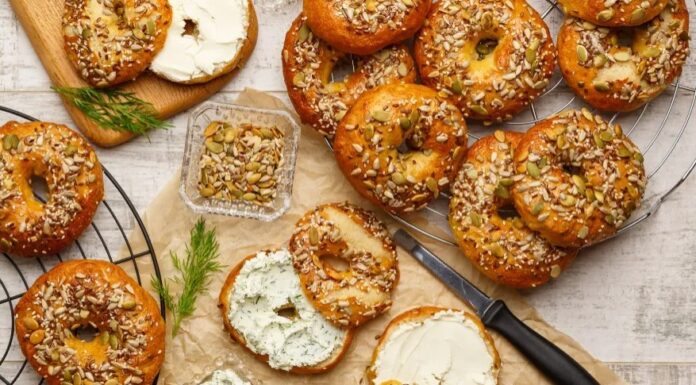 Bagels cu semințe, rețeta Lidl care merită testată acasă Bagels cu mix de semințe