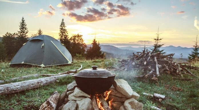 Tipsuri smart de gătit în camping, fără bătăi de cap.