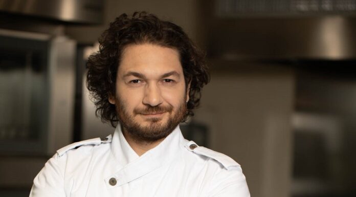 Papanași prăjiți după rețeta lui chef Florin Dumitrescu papanași